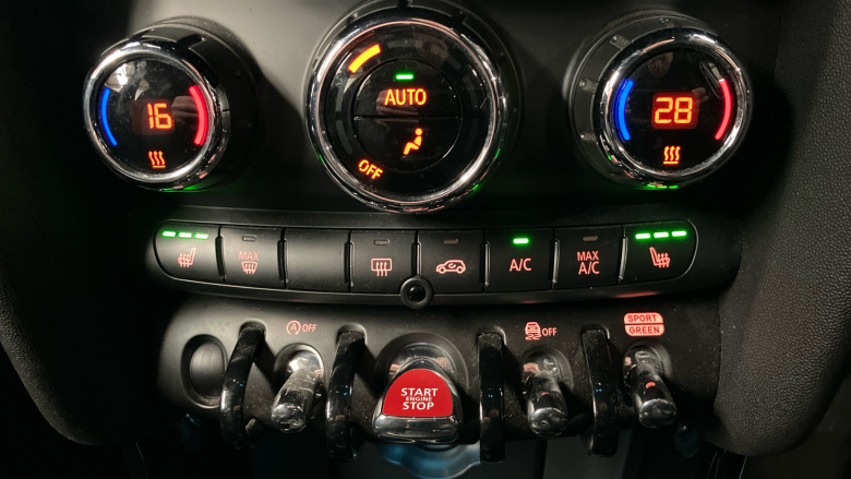 MINI Hatchback 1.5 Cooper Exclusive 5dr Auto Petrol Hatchback